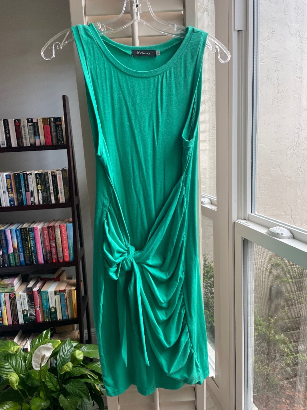 Lullusory Kelly Green size medium midi dress